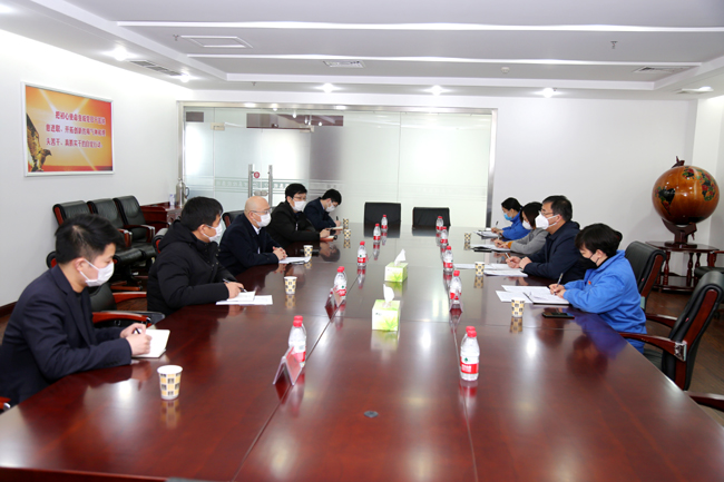 鄭州銀行洛陽(yáng)分行行長(zhǎng)田煒、副行長(zhǎng)金昱一行到萬(wàn)基控股集團(tuán)調(diào)研