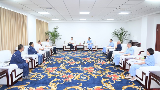 中電建河南工程有限公司黨委書記、董事長(zhǎng)劉長(zhǎng)龍一行到萬基控股集團(tuán)交流訪談
