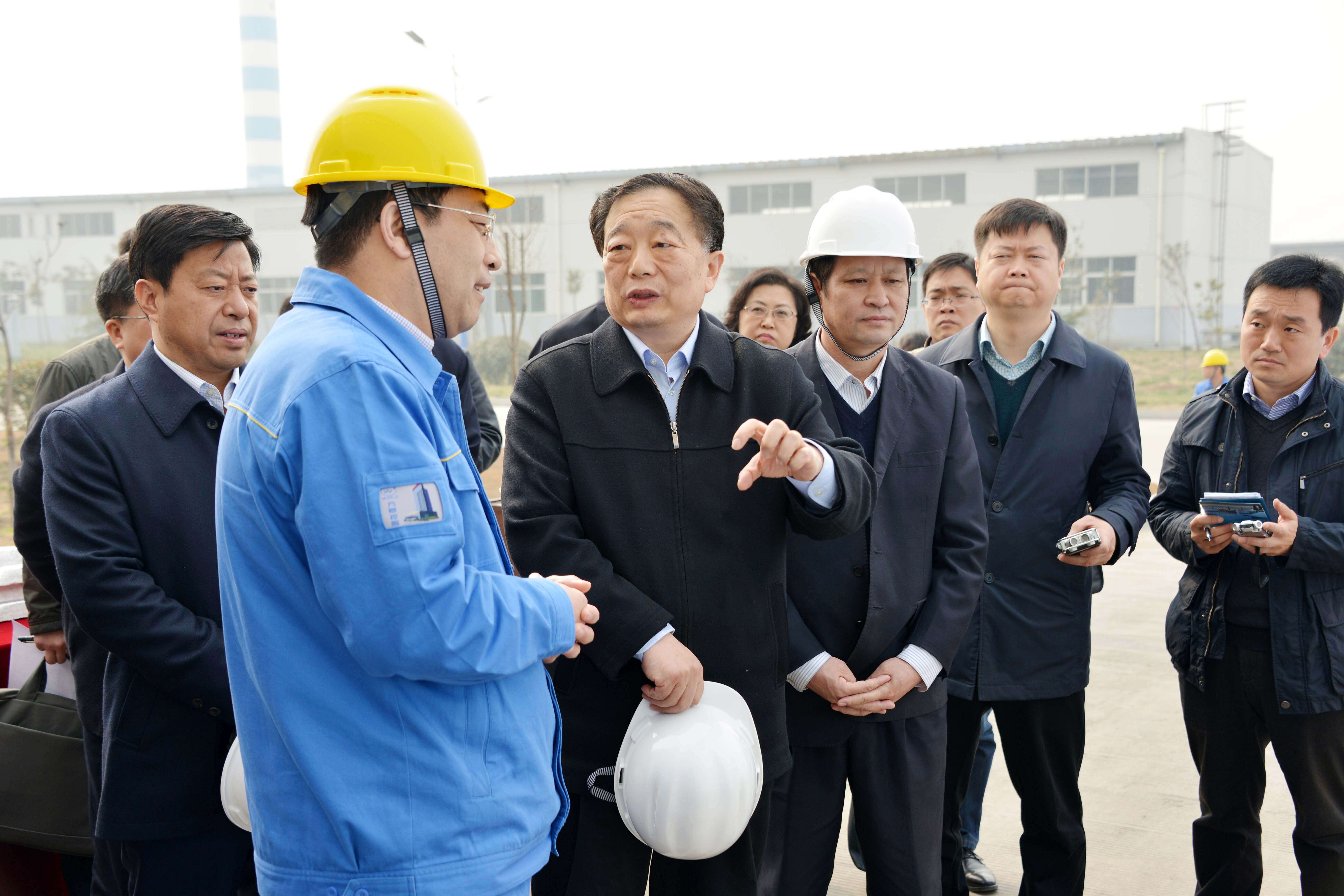 副省長、市委書記李亞到萬基控股集團(tuán)調(diào)研